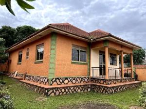 4 bedroom Bungalow Apartment for sale Kira road  Kira Wakiso Central