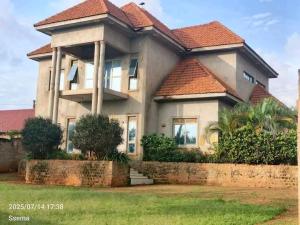 4 bedroom Apartment Block Apartment for sale Kireka setamu Wakiso Central