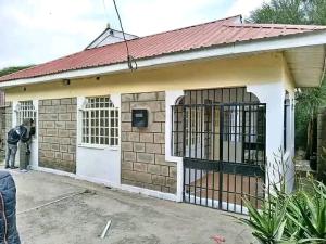 4 bedroom Bungalow Houses for rent Kileleshwa Nairobi