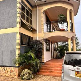 3 bedroom Apartment Block Apartment for rent Kira road Kira Wakiso Central