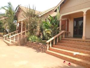 2 bedroom Bungalow Apartment for rent kisaasi road Kisaasi Kampala Central
