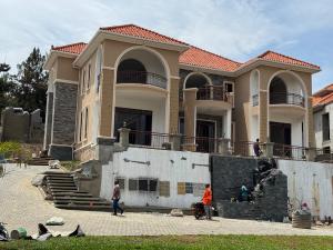 5 bedroom Villa for sale Buziga up hill Makindye Kampala Central