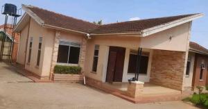 4 bedroom Bungalow Apartment for rent Naalya  Kampala Central