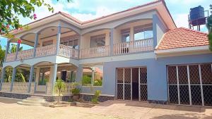 6 bedroom Apartment Block Apartment for sale Bunga Kansanga Kampala Central