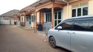 2 bedroom Bungalow Apartment for rent Mbalwa road Wakiso Central