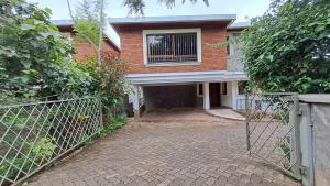 5 bedroom Houses for rent Spring Valley Nairobi