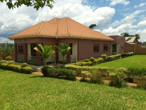 4 bedroom Bungalow Apartment for sale Mukono  Kampala Central Kampala Central