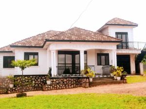 4 bedroom Villa for sale Maya nsanji masaka road  Nsangi Wakiso Central