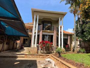4 bedroom Villa for sale Munyonyo  Kampala Central Kampala Central