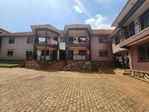 3 bedroom Apartment for rent Kananura road Makindye Kampala Central