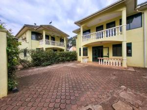 3 bedroom Apartment Block Apartment for rent Naguru road Kampala Central
