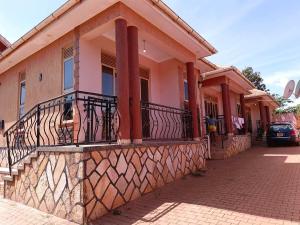 2 bedroom Bungalow Apartment for rent Namugongo road  Wakiso Central