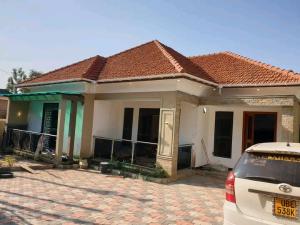 4 bedroom Bungalow Apartment for sale Kira road  Kampala Central Kampala Central