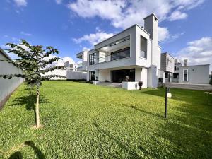 5 bedroom Townhouse for sale Kiambu road  Runda Nairobi