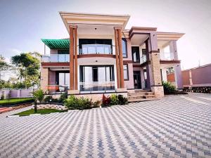 6 bedroom Apartment for sale Kira road  Kampala Central Kampala Central