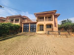3 bedroom Villa for rent Senyodo road Makindye Kampala Central