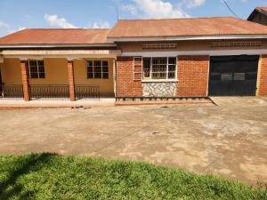 4 bedroom Villa for rent Senyoga road Kansanga Kampala Central