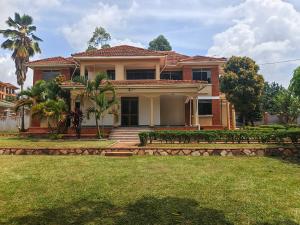 6 bedroom Apartment Block Apartment for rent ntinda road Kampala Central