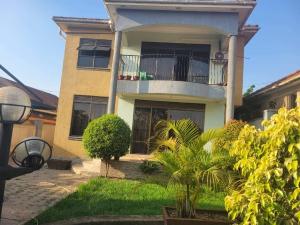 3 bedroom Villa for sale Naalya kimbejja road Kampala Central Kampala Central