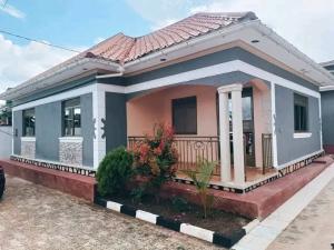 3 bedroom Bungalow Apartment for sale Namugongo road  Kampala Central Kampala Central
