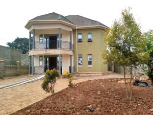 4 bedroom Bungalow Apartment for sale Kira bulindo  Kampala Central