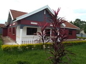 3 bedroom Bungalow Apartment for rent Magwa Road Jinja Eastern
