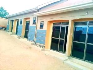 1 bedroom mini flat  Bungalow Apartment for rent Salaama road Kampala Central