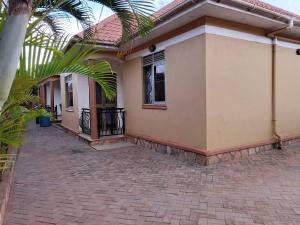 2 bedroom Bungalow Apartment for rent kyaliwajjala road  Kampala Central Kampala Central