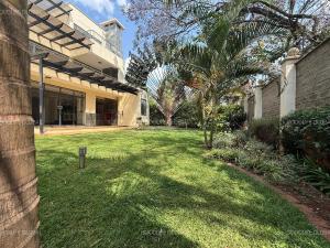 5 bedroom Townhouse for rent Lavington Nairobi