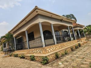 4 bedroom Bungalow Apartment for rent Kira  Kira Wakiso Central