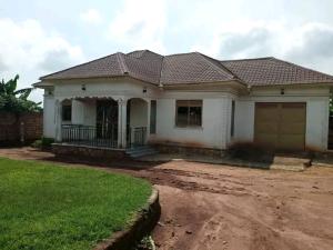 3 bedroom Bungalow Apartment for sale Matunga gombe Kampala Central Kampala Central