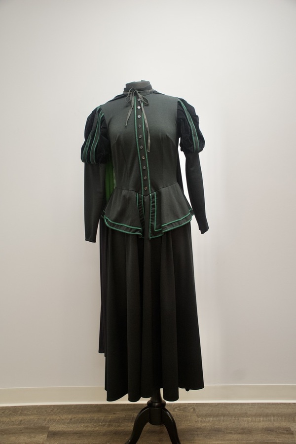Exquisite Costumes:: Exquisite Costumes:: Rent Elphaba Costume | Wicked  Dress Rental