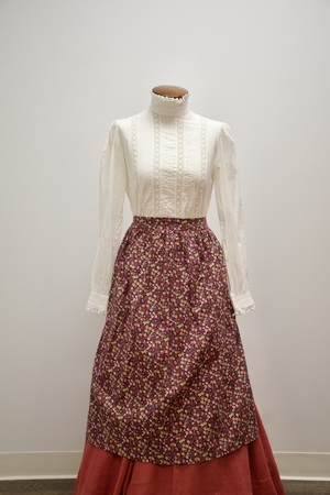 Victorian/Edwardian Country Woman Ensemble