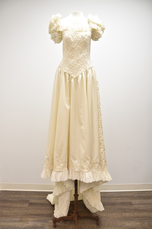 Vintage Wedding Dress with train