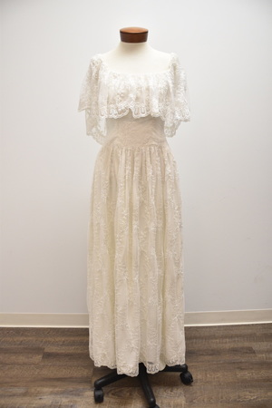 White Vintage Lace 1970's Gown