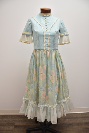 green emerald velvet dress My Store Maria Floral Dirndl Dress Sound of Music XXL
