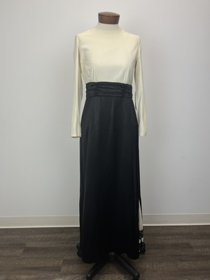 Ascot Simple Black and White Dress