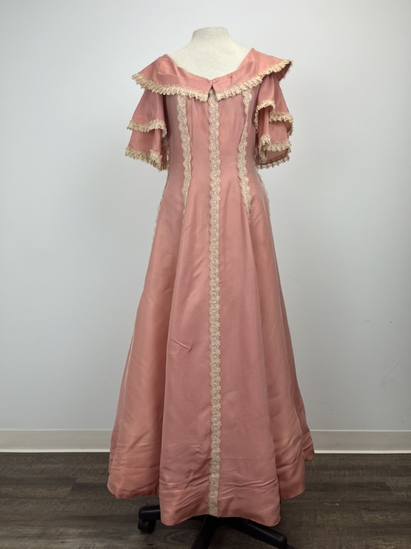 Exquisite Costumes:: Exquisite Costumes:: Edwardian Peach and Lace Day Dress