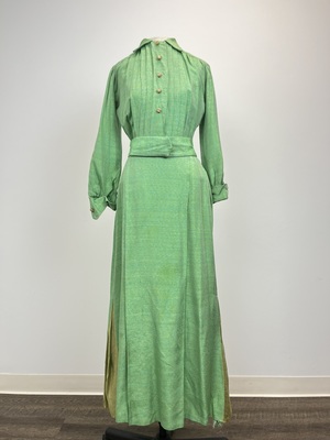 Vintage 1970's Sea foam Green Silk Twill dress