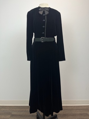 Vintage Albert Nipon 1980s Black Velvet Cocktail Dress