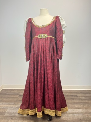Exquisite Costumes:: Exquisite Costumes:: Red and Gold Renaissance Ladies  Gown