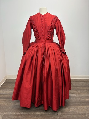 1850s 1860s Red Taffeta Day Dress