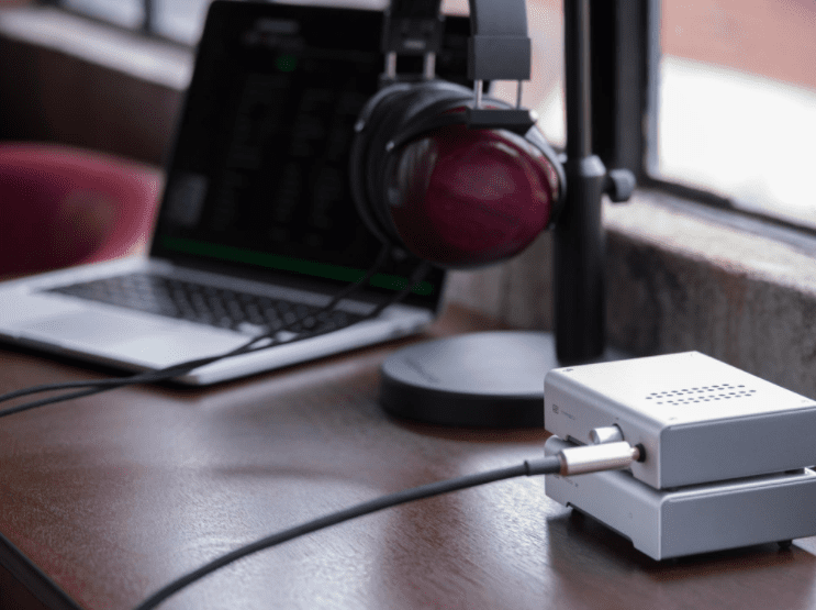 schiit magni 2 headphone amplifier