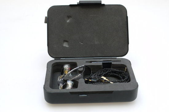 Unboxing - Ultimate Ears In-Ear Reference Monitors - The Absolute
