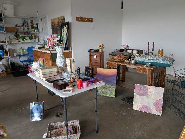 GARAGE SALE photo