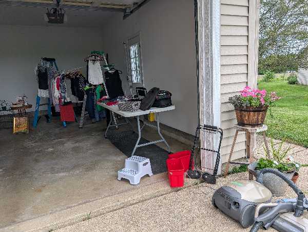 GARAGE SALE photo