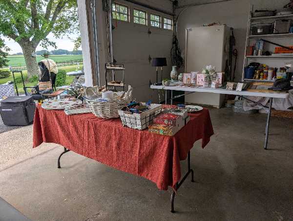 GARAGE SALE photo