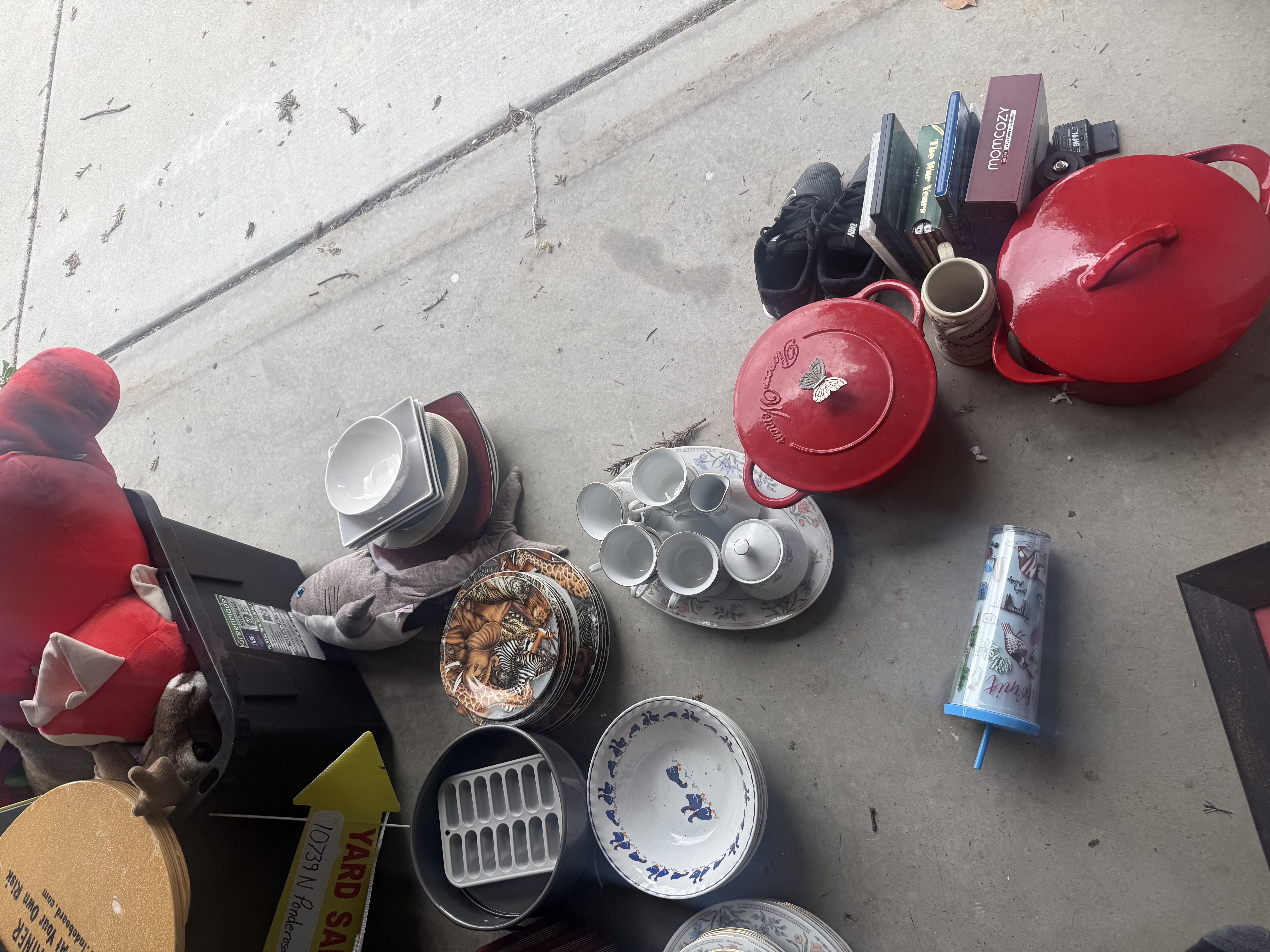 YARD SALE photo