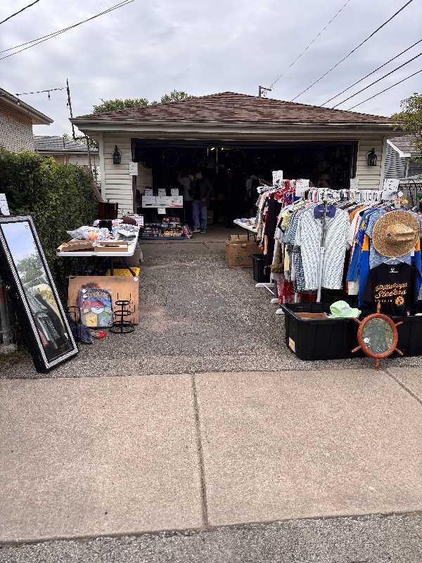 🔥 HUGE MULTI-FAMILY GARAGE SALE 🔥 photo