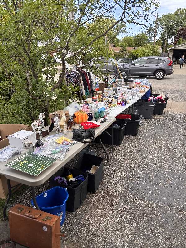 🔥 HUGE MULTI-FAMILY GARAGE SALE 🔥 photo